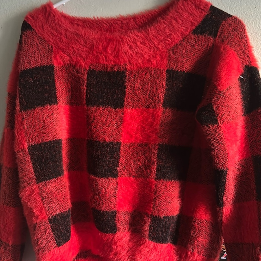 sweatshirt